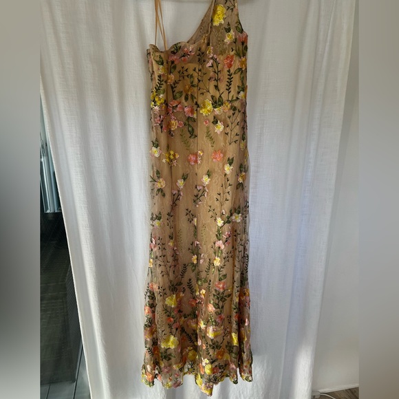 Mac Duggal One-Shoulder Embroidered Floral Gown in Pink and Yellow - Sz 14 - Picture 6 of 11